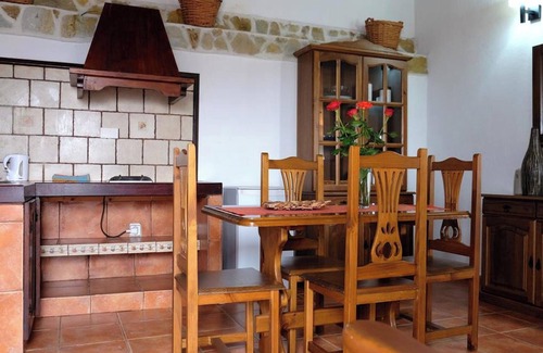 Los Silos Apartment | Homerez - Charming Apartment in Los Silos