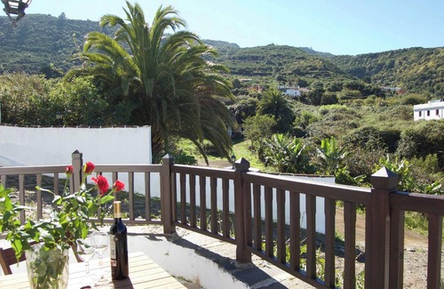 Los Silos Apartment | Homerez - Charming Apartment in Los Silos