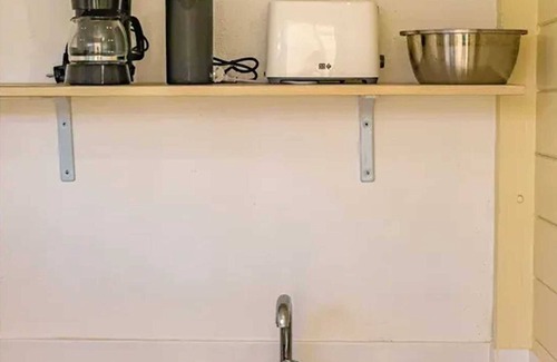 L'Houezel Apartment | Homerez - Charming Creole-style studio in Le Gosier