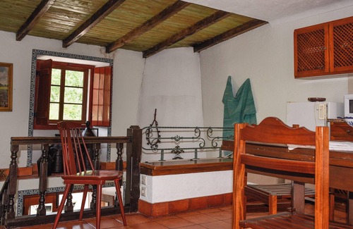 Sao Joao Batista House | Homerez - Charming House in Porto de Mós with Shared Pool