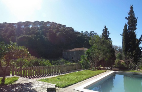 Sao Joao Batista House | Homerez - Charming House in Porto de Mós with Shared Pool