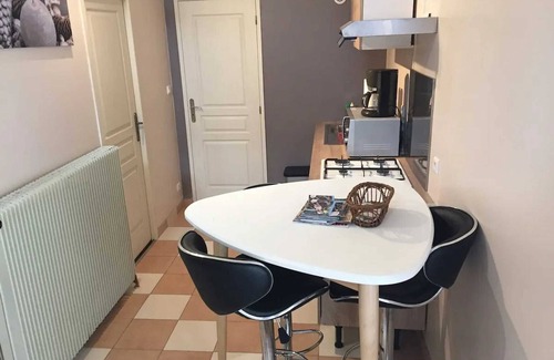 Chalandray House | Homerez - Charming house with shared pool in Chalandray