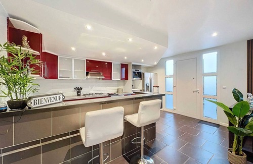 Incourt House | Homerez - Charming house in Glimes