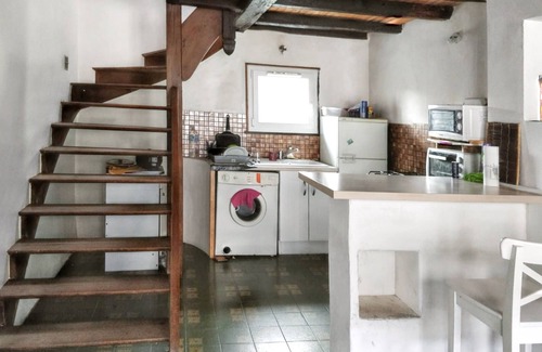 Echalot House | Homerez - Charming House in Échalot with Enclosed Garden