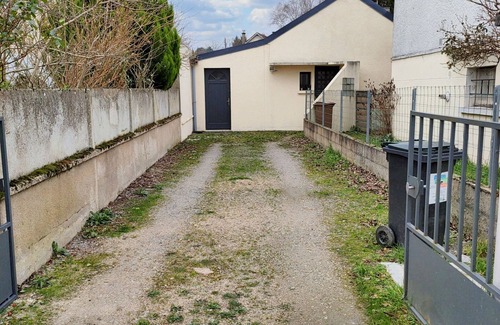 Vierzon House | Homerez - Charming house in Vierzon with private garden