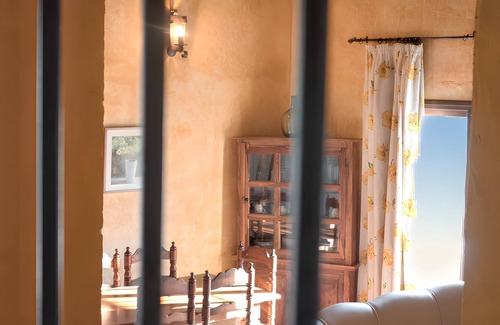 Estepa House | Homerez - Charming House in Estepa with Mountain View