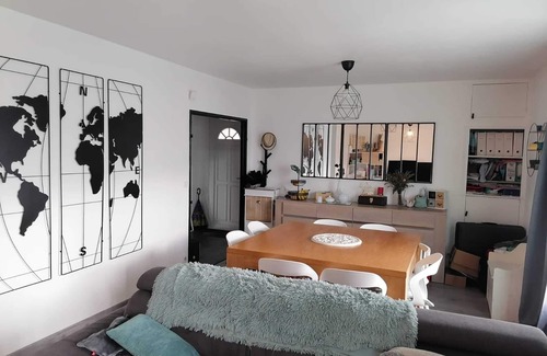 Senlis House | Homerez - Charming house in Senlis with private jacuzzi