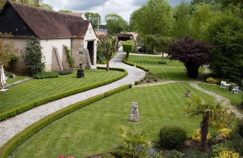 Houx House | Homerez - Charming house in Houx with private pool