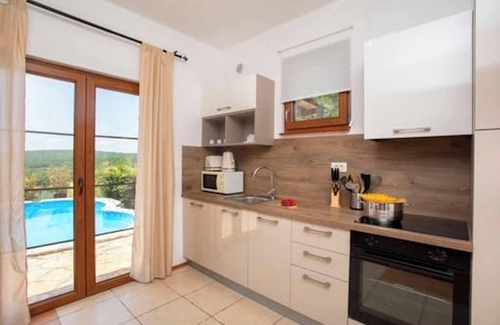 Ripenda Verbanci Villa | Homerez - Charming villa with private pool near the sea and garden