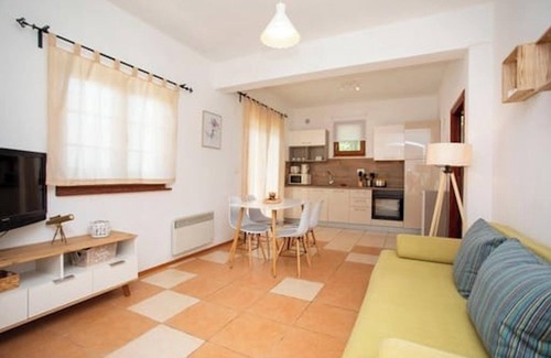 Ripenda Verbanci Villa | Homerez - Charming villa with private pool near the sea and garden