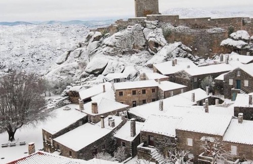 Sortelha Villa | Homerez - Charming villa in Sortelha with mountain view