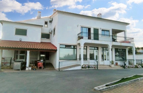 Ourem Apartment | Homerez - Comfortable apartment with mountain view - 90 m² - Fireplace