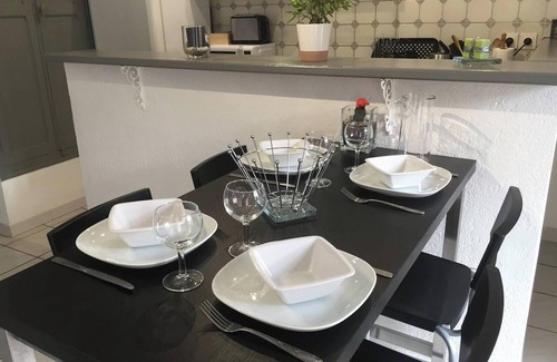 Vedene Apartment | Homerez - Comfortable apartment in Vedène - 45m² - terrace