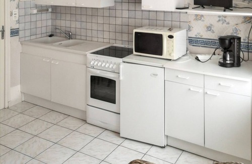 Vergezac House | Homerez - Comfortable House in Vergezac with Terrace