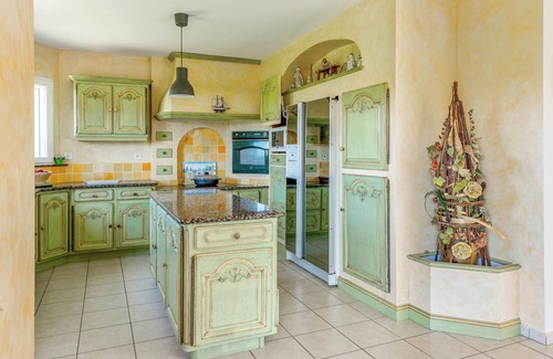 Plurien House | Homerez - Comfortable House in Plurien with Hammam