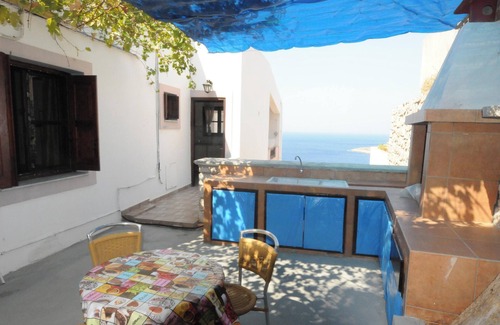 Mirties House | Homerez - Comfortable house in Mirties with terrace and parking