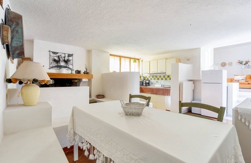 Tollo Apartment | Homerez - Cosy apartment in Tollo with garden