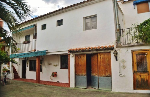 Altura Ski Chalet | Homerez - Cosy Chalet in Altura with Fireplace and Large Terrace