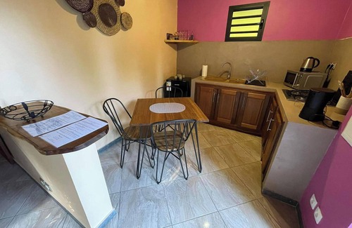 Trois-Bassins House | Homerez - Cosy house with sea view and garden in Trois Bassins