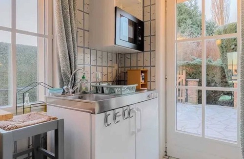 Courcelles House | Homerez - Cosy studio close to Brussels South Charleroi Airport