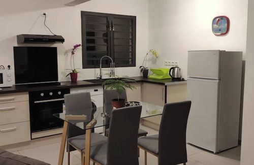 Saint-Pierre De La Reunion Apartment | Homerez - Cozy Apartment in Saint Pierre