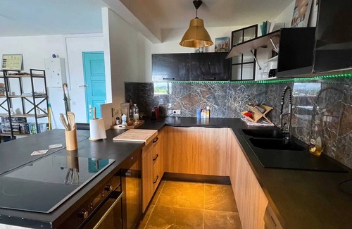 Ducos Apartment | Homerez - Cozy Apartment in Ducos