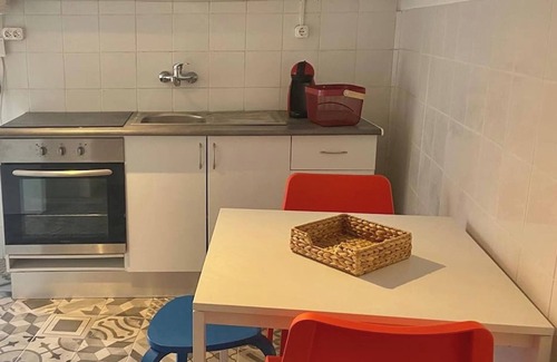 Palhais Apartment | Homerez - Cozy Apartment in Montijo