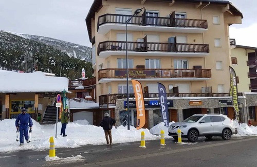Eyne 2600 Apartment | Homerez - Cozy Apartment with Mountain Views