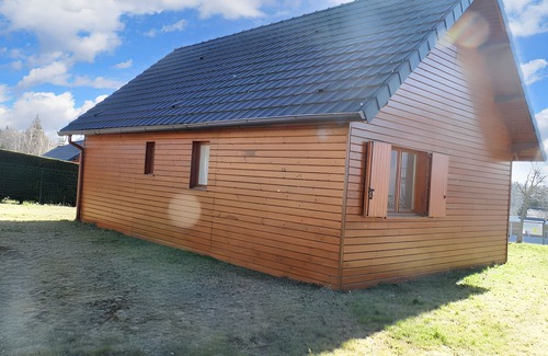 Darazac Ski Chalet | Homerez - Cozy chalet in Darazac with garden of 60 m²