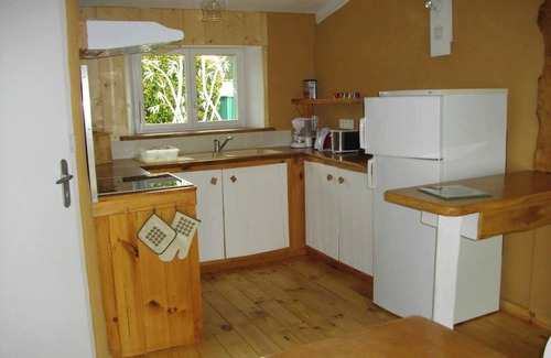 Estibeaux House | Homerez - Cozy House with Private Pool in Estibeaux 38 m²