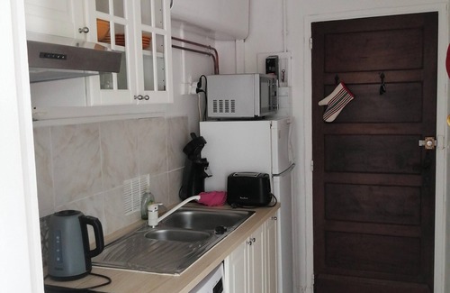 Guethary Apartment | Homerez - Cozy studio in Guéthary 30 m² with relaxing balcony