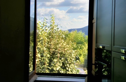 Formicola House | Homerez - Elegant House in Formicola with Parking