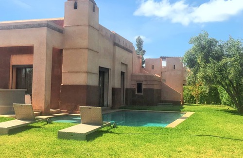 Zaouia Sidi Abdallah Ben Sassi Villa | Homerez - Elegant Villa in Marrakech with a Private Pool.