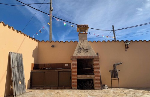 Aldehuela de la Boveda House | Homerez - House in Aldehuela de la Bóveda