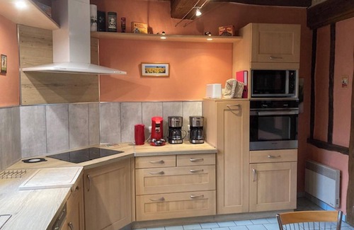 Ganzeville House | Homerez - Five-Bedroom House with Garden in Ganzeville