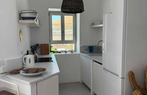 Antiparos Apartment | Homerez - Flat Antiparos, sea view