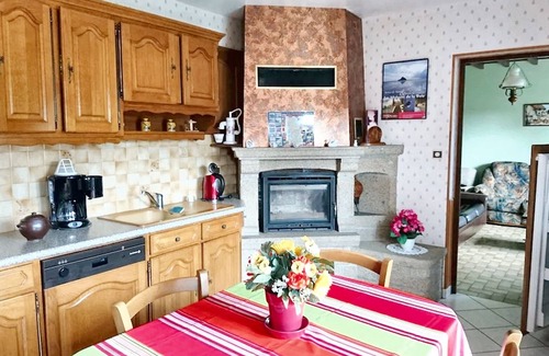 Saint-Laurent-de-Cuves House | Homerez - House in Saint-Laurent-de-Cuves