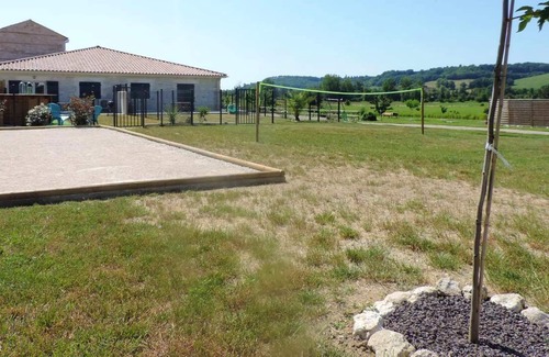 Saint-Pierre-de-Clairac House | Homerez - House for 7 ppl. with swimming-pool at Saint-Pierre-de-Clairac