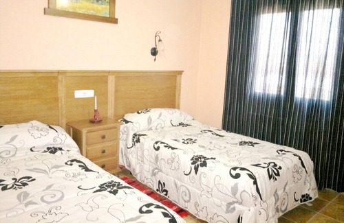 Castellar de Santiago House | Homerez - House 15 km away from the beach for 8 ppl. at Castellar de Santiago