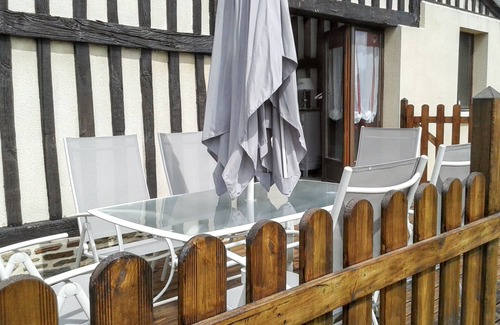 Notre-Dame-du-Touchet House | Homerez - House in Notre-Dame-du-Touchet
