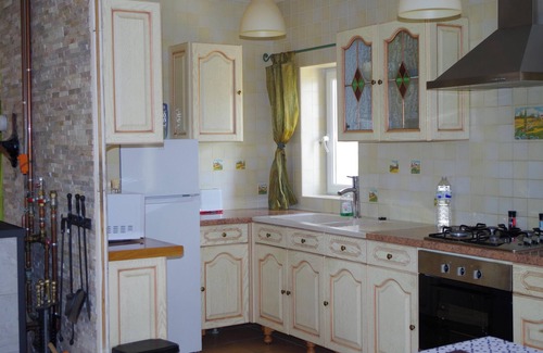 Pierrefitte-sur-Loire House | Homerez - House in Pierrefitte-sur-Loire