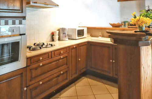 Saint-Genes-Champespe House | Homerez - House in Saint-Gènes-Champespe