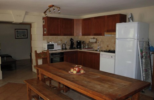Saint-Victor-la-Coste House | Homerez - House in Saint-Victor-la-Coste