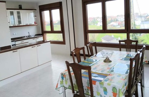 Pedrena House | Homerez - House 1 km away from the beach for 6 ppl. with sea view at Pedreña
