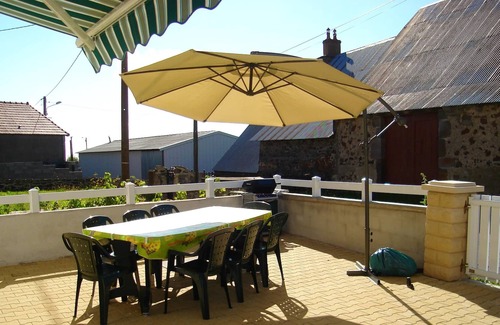 Valuejols House | Homerez - House 10 km away from the slopes for 8 ppl. with terrace at Valuéjols