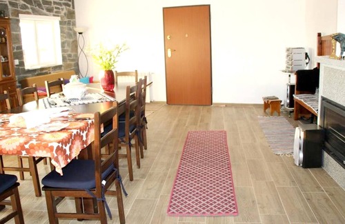 Braganca House | Homerez - House 17 km away from the beach for 4 ppl. with garden at Faílde