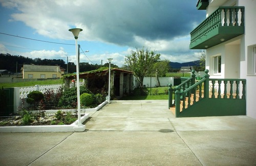Fazouro House | Homerez - House 400 m away from the beach for 16 ppl. with jacuzzi at Foz