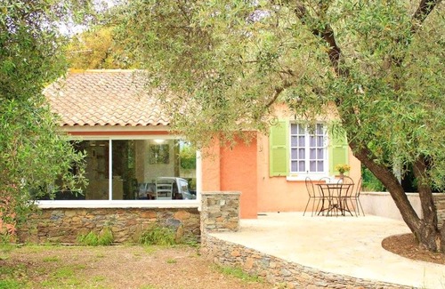 Querciolo House | Homerez - House for 4 ppl. with shared pool and terrace at Sorbo-Ocagnano