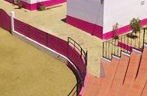 Montoito House | Homerez - House for 4 ppl. with shared pool, garden and terrace at Montoito