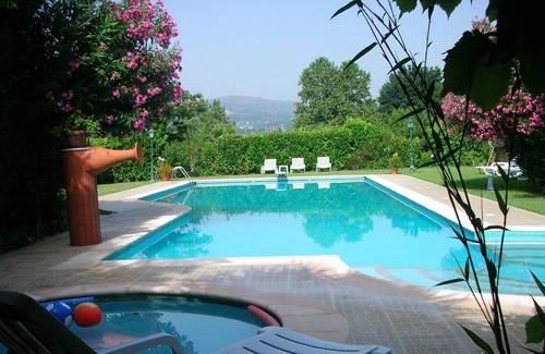 Pedraca House | Homerez - House for 5 ppl. with shared pool, jacuzzi and garden at Pedraça